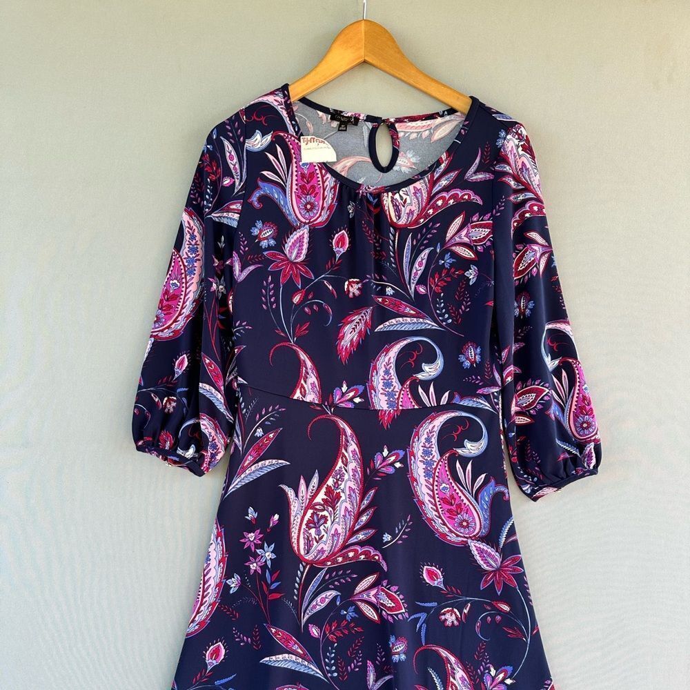 🎉5 for $45🎉 Talbots dress size 6P - Picture 2 of 9